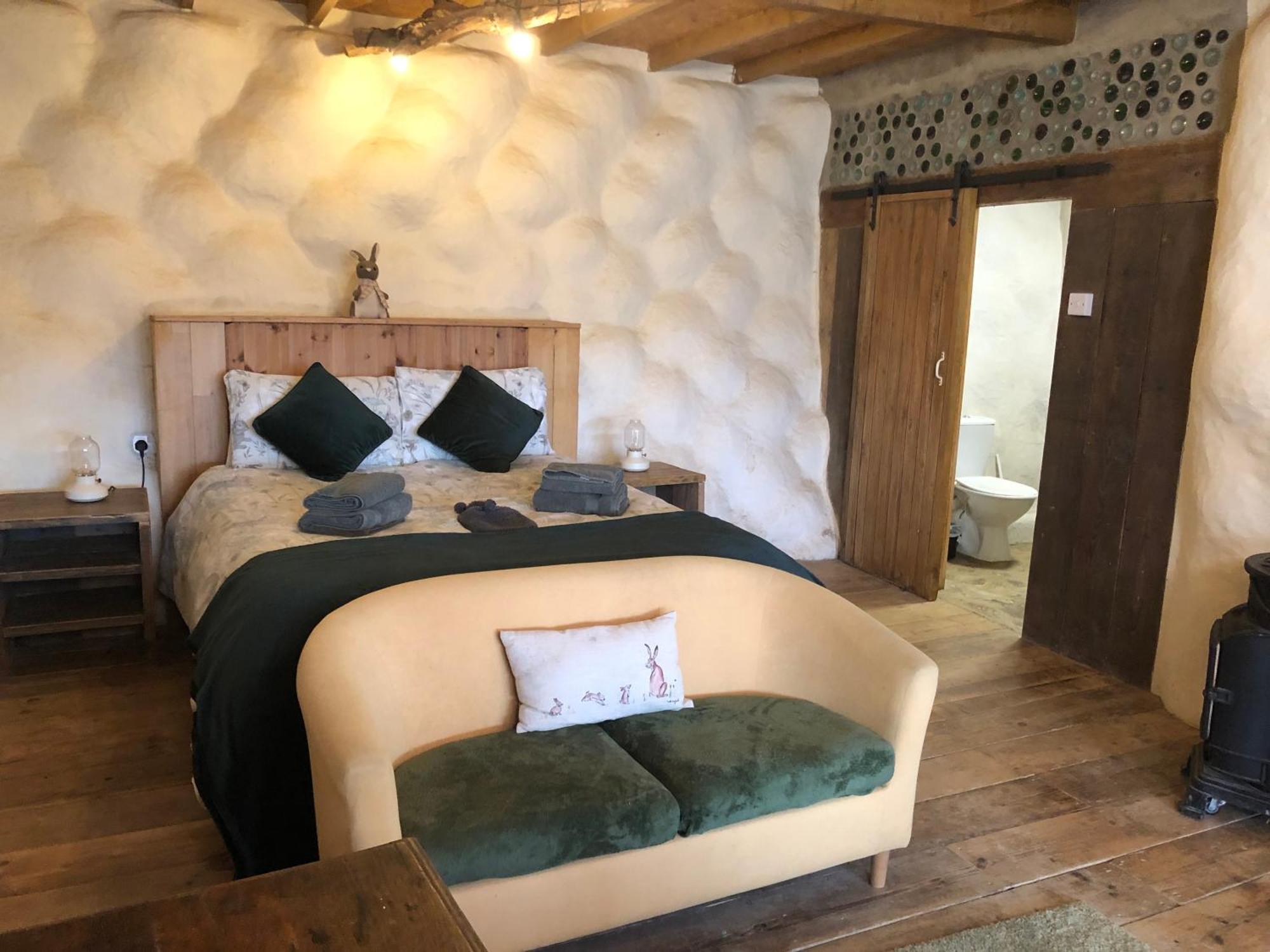 Rabbits 1Or 2 Bedroom Hobbit Style Hillset Earthen Dartmoor Eco Home South Brent Esterno foto