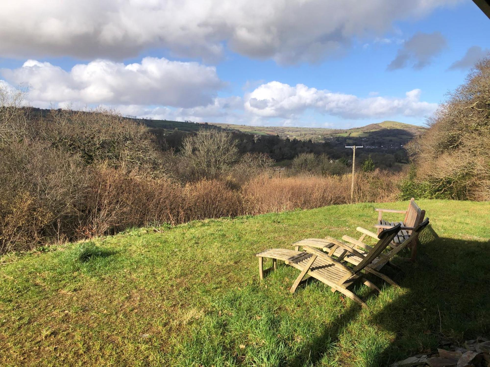 Rabbits 1Or 2 Bedroom Hobbit Style Hillset Earthen Dartmoor Eco Home South Brent Esterno foto